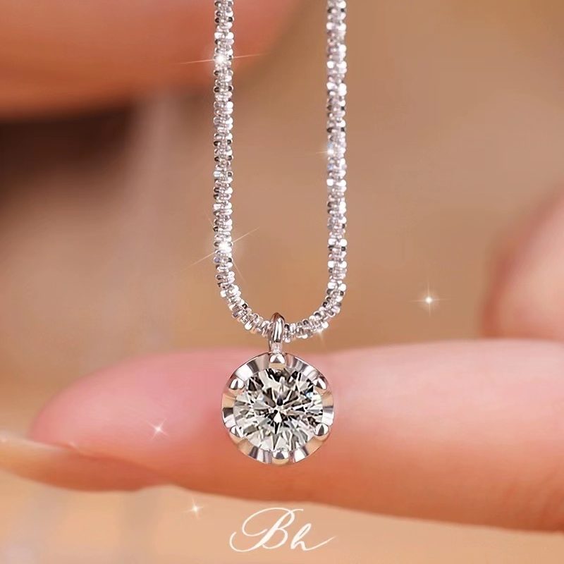 1 carat Star synthetic gem necklace close to the heart, with the courage of commitment to guide the direction of love (复制)